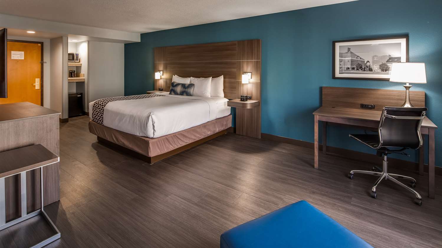 غرفة بسرير كينج مع أريكة، Best Western Plus Champaign/Urbana Inn 3/4