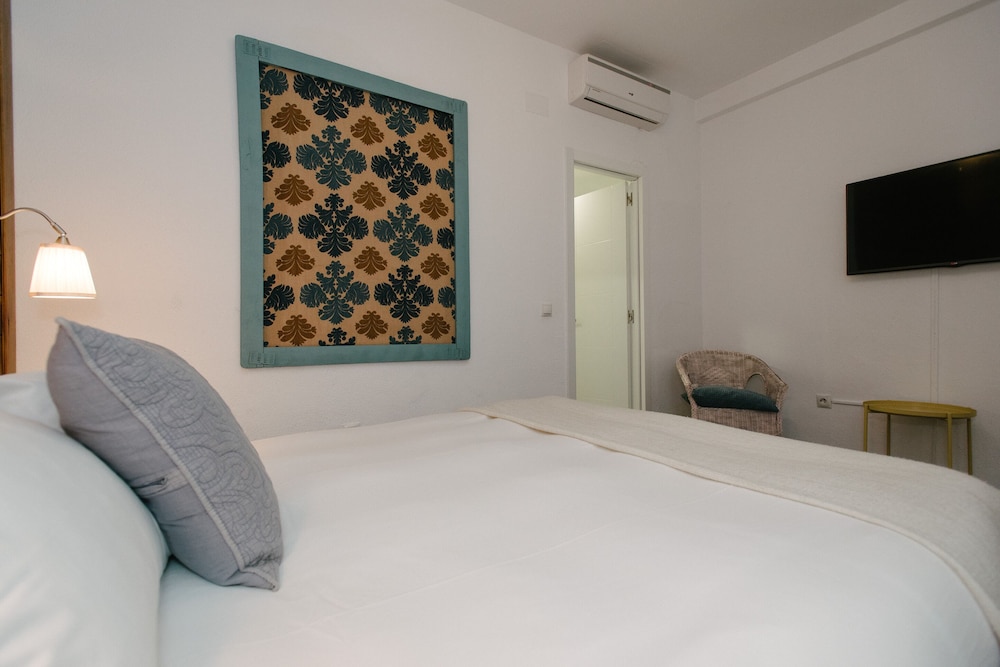 The Boutike Hostel 8/38