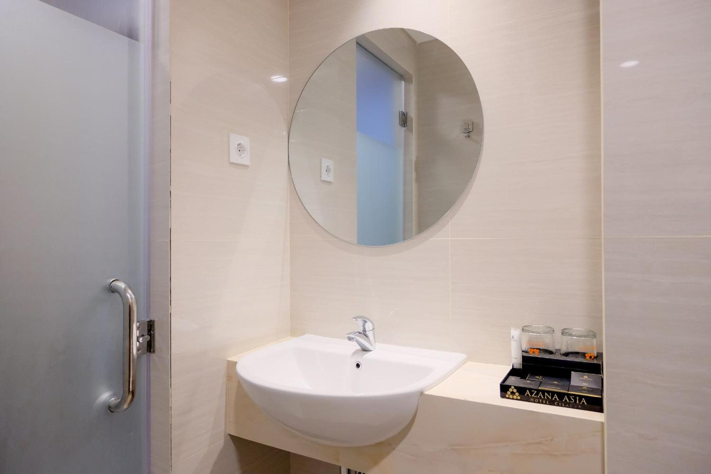Azana Asia Hotel Cilacap 34/38