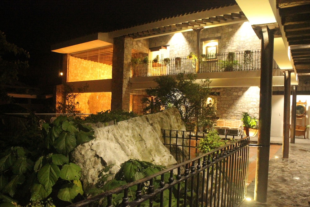 La Casona de Don Porfirio 60/66