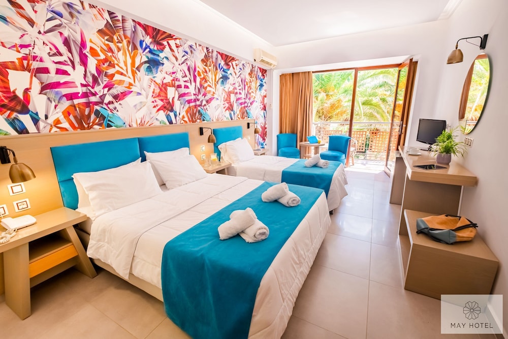 May Beach Hotel 10/43