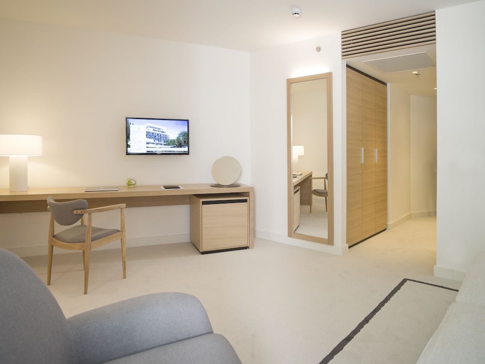 Kompas Hotel 18/63