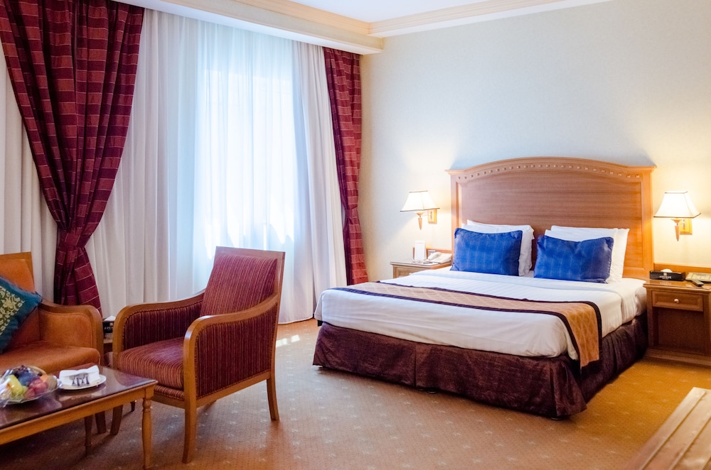 Avenue Executive Room