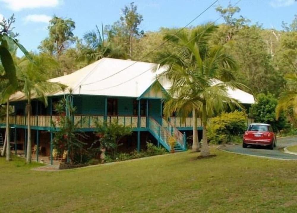 Riviera Bed And Breakfast 8/17