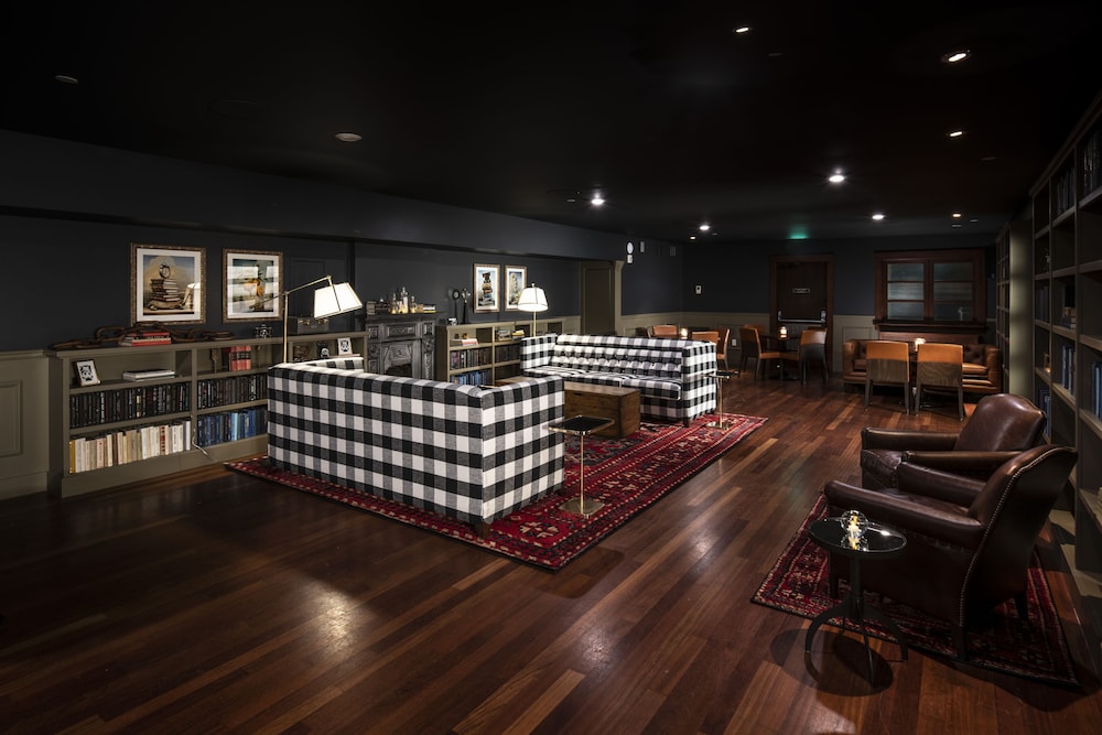 The Armstrong Hotel 32/59