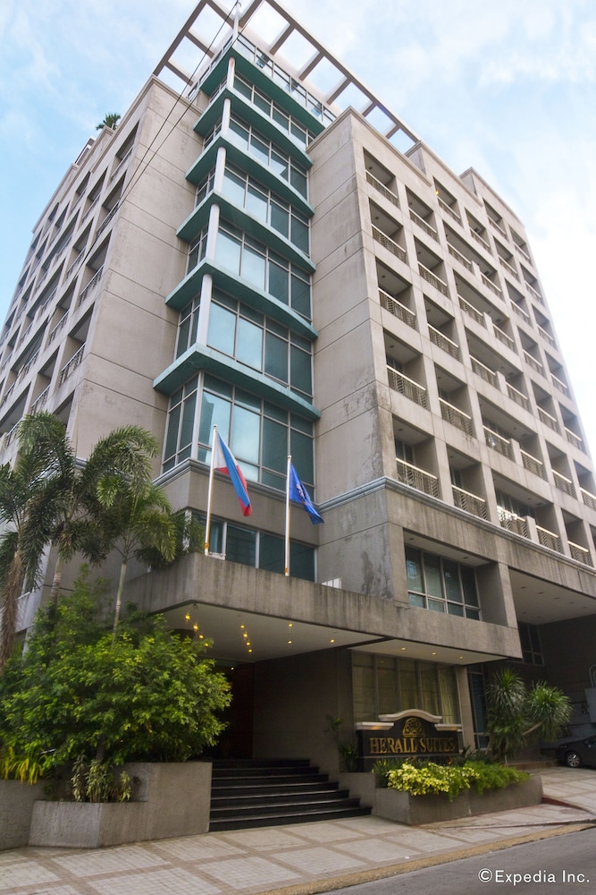Herald Suites Solana 58/65