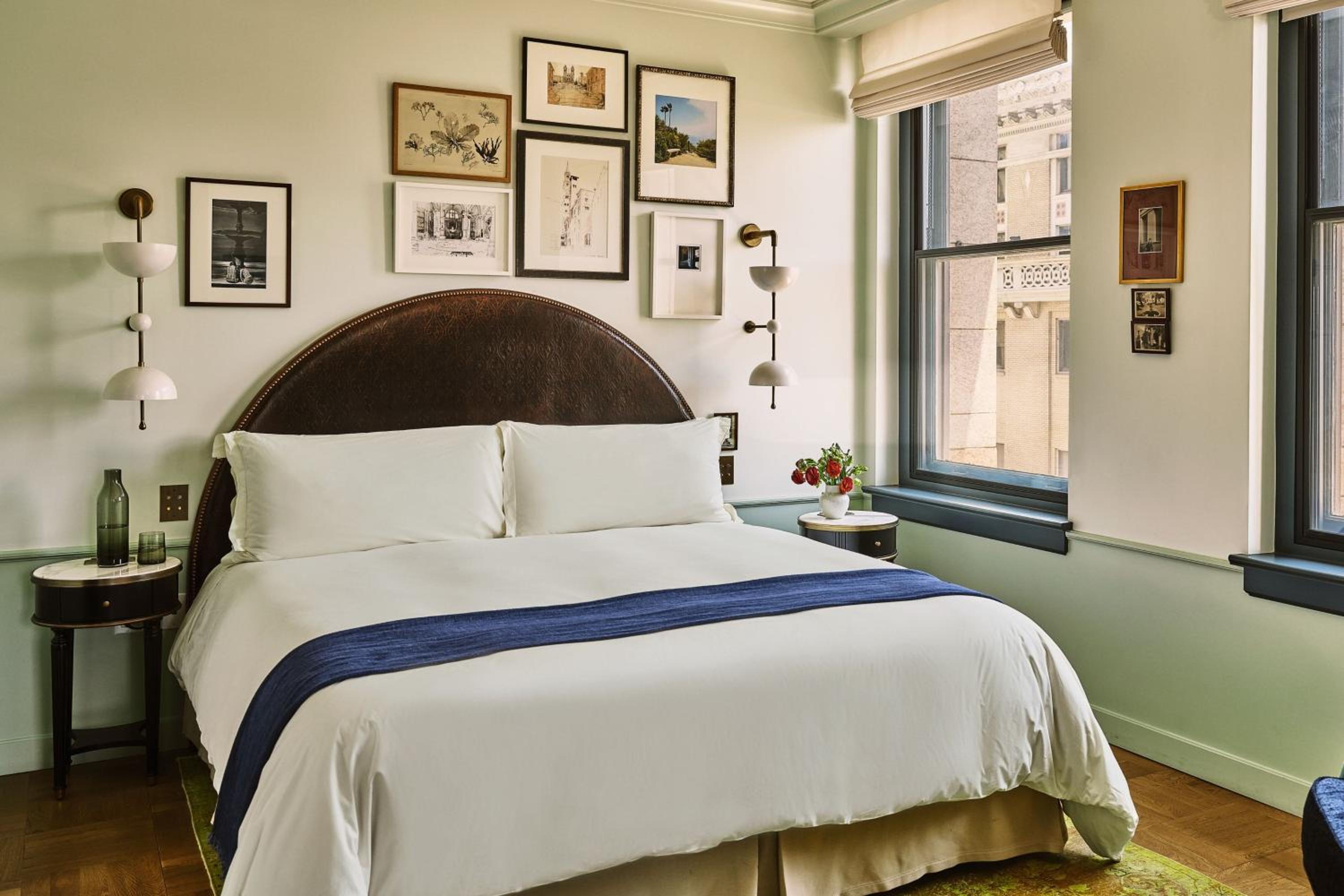 Study, Standard, King Bed