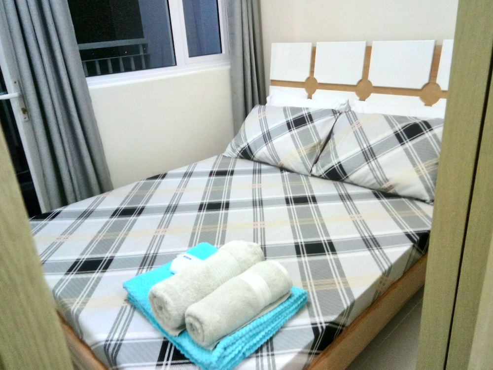 1 BEDROOM, CONDO, CITY VIEW, BALCONY