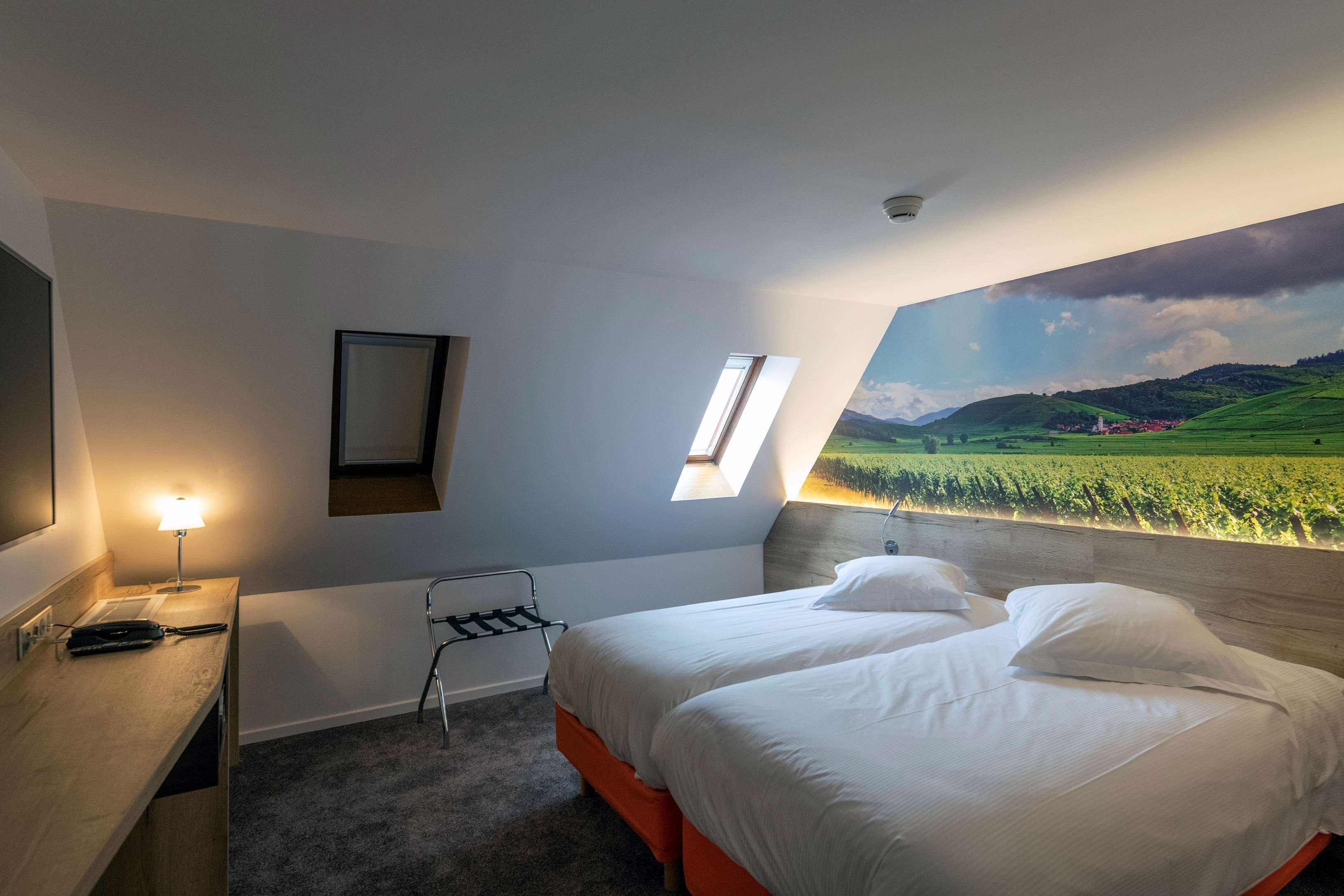 Duplex, Junior Suite, Twin Beds, Convertible King Bed, Living Area
