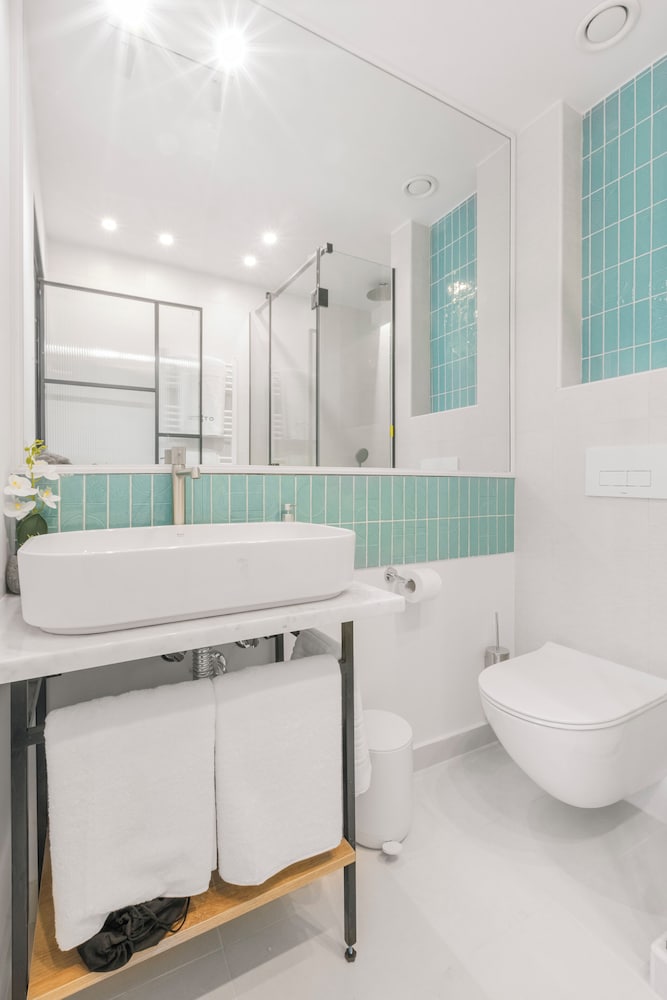 Ototo Luxury Living 45/50