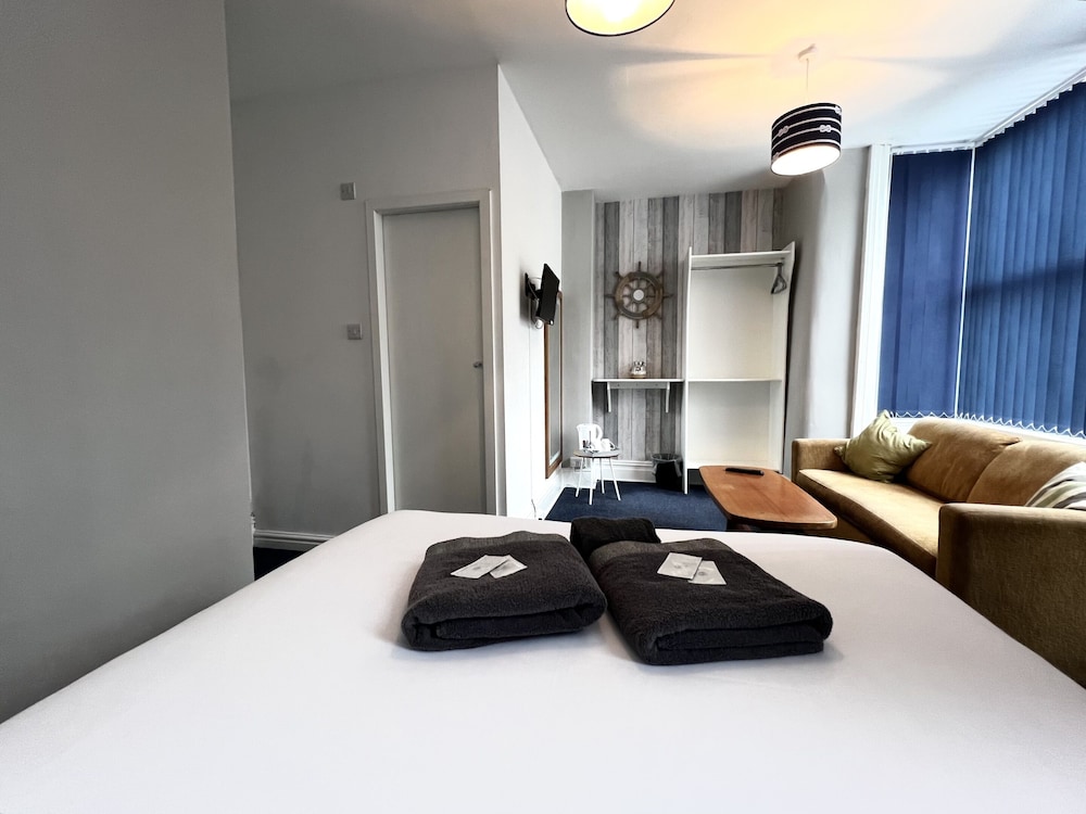 Central Cove Guesthouse 24/49