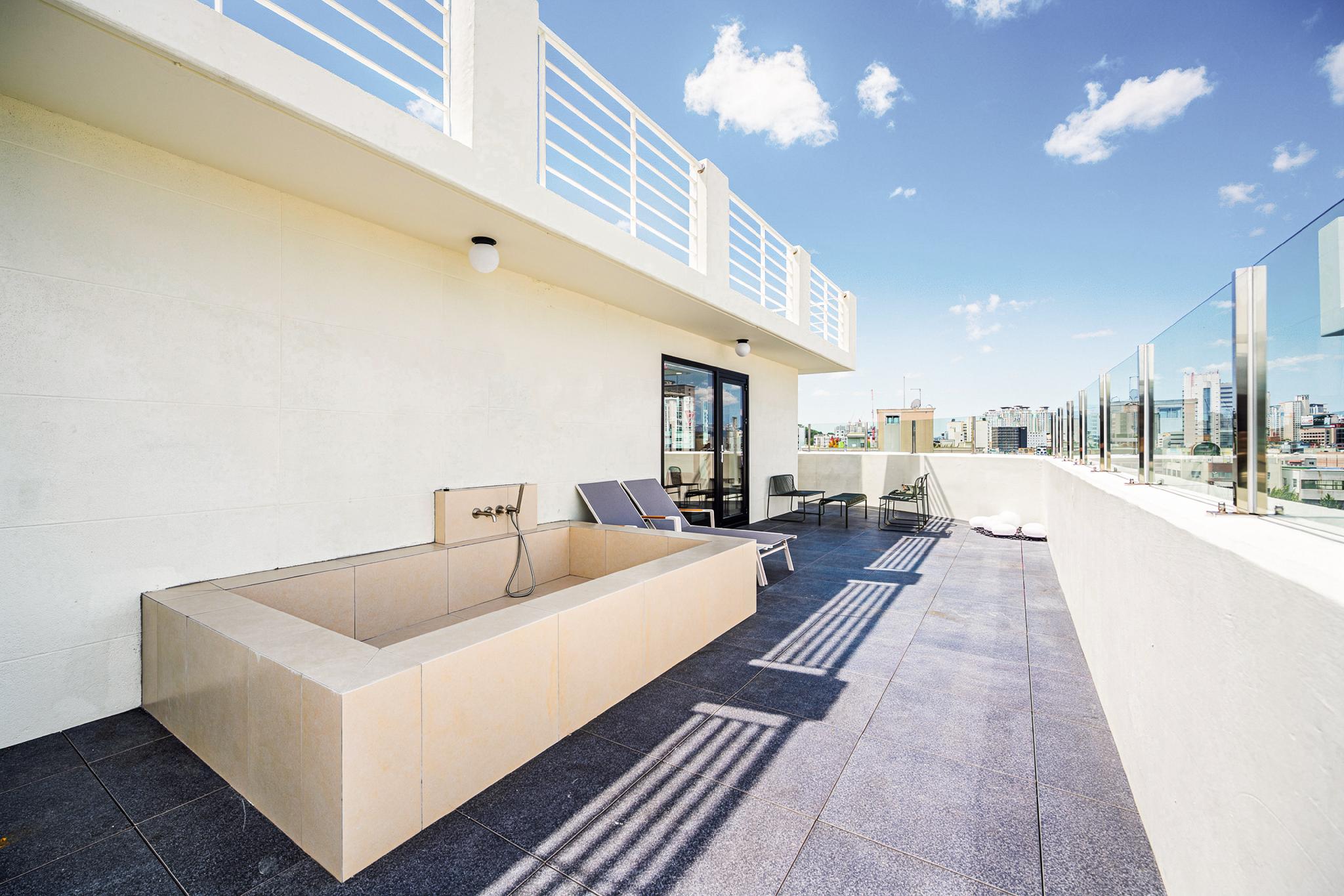 Crystal Residence Hotel 36/50