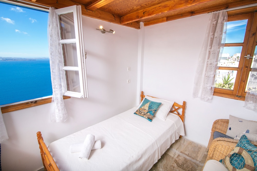 Stelios Rooms 8/59