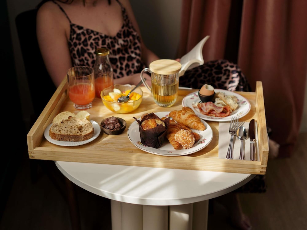 Square Lodge Hotel La Roche sur Yon - Handwritten Collection 36/46