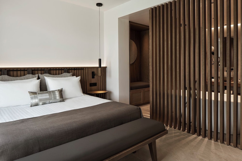 IONIAN, SUITE, BEACH FRONT, PRIVATE POOL