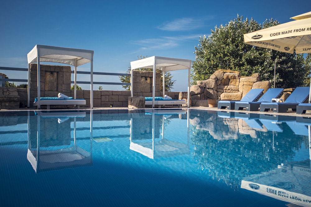 Island Beach Resort And Annex Adults Only 53/81