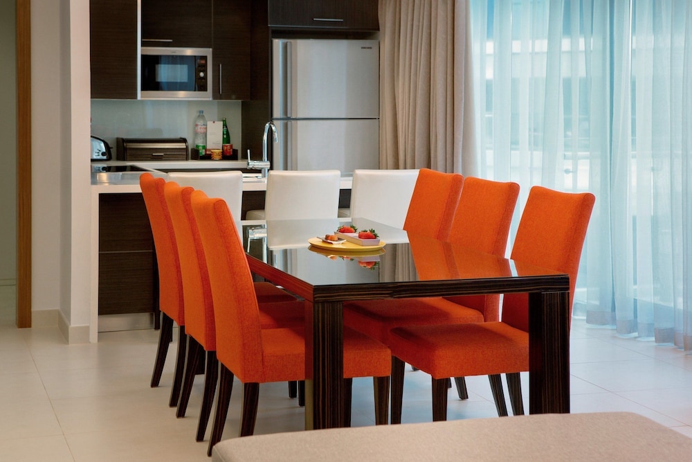 Majestic Arjaan By Rotana 45/57