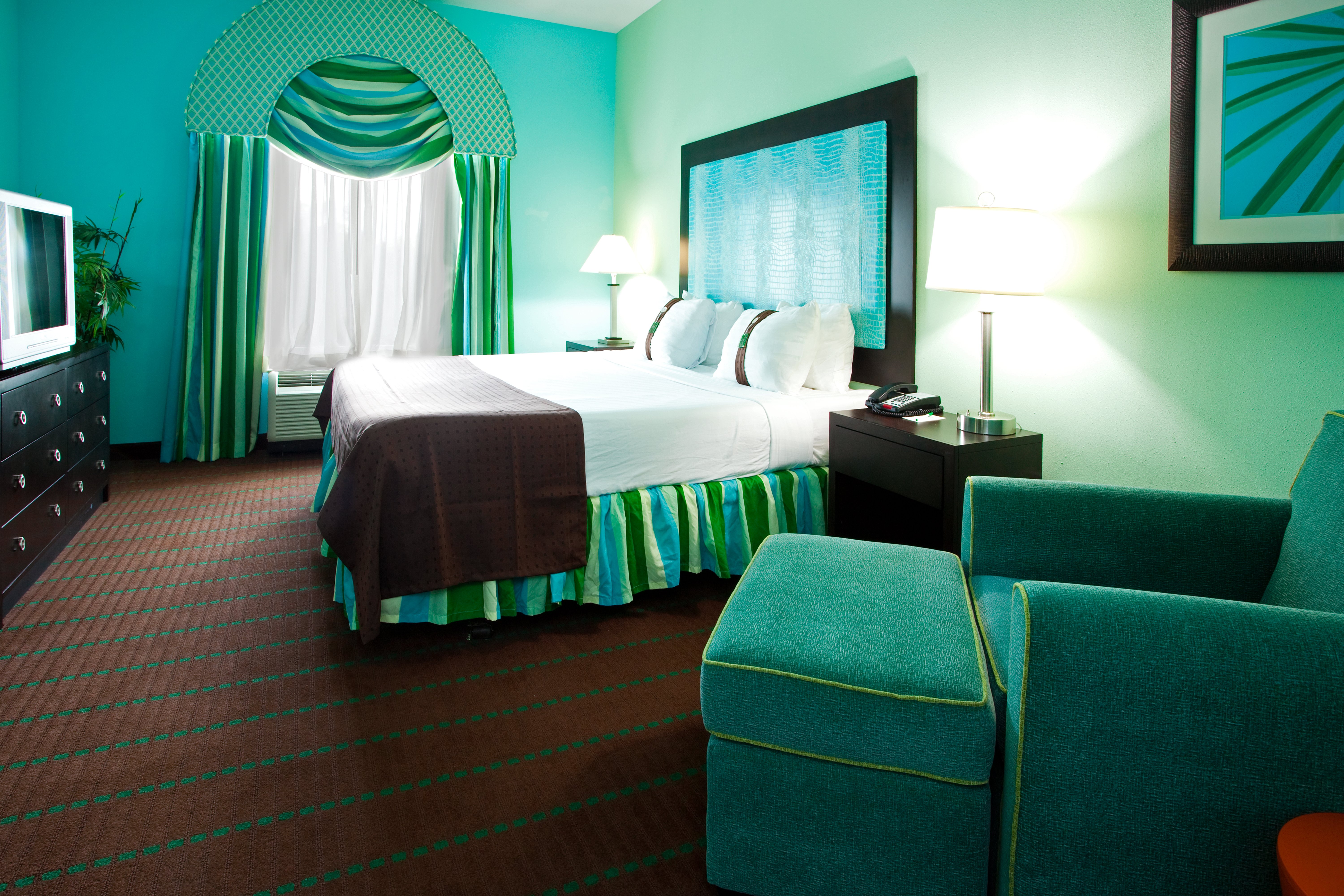Leisure, King Bed