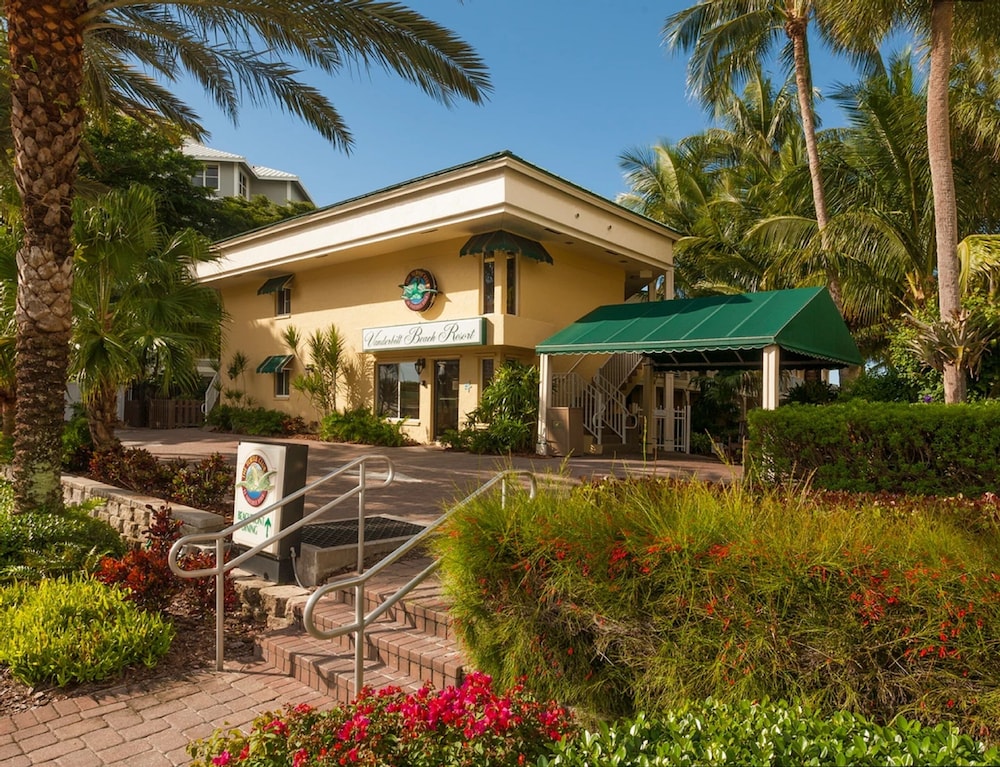 Vanderbilt Beach Resort photo5