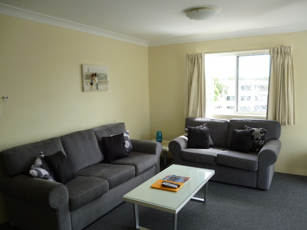 Le Lavandou Holiday Apartments 28/50