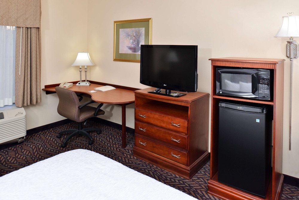 Hampton Inn Suites Dayton Vandalia 49/68