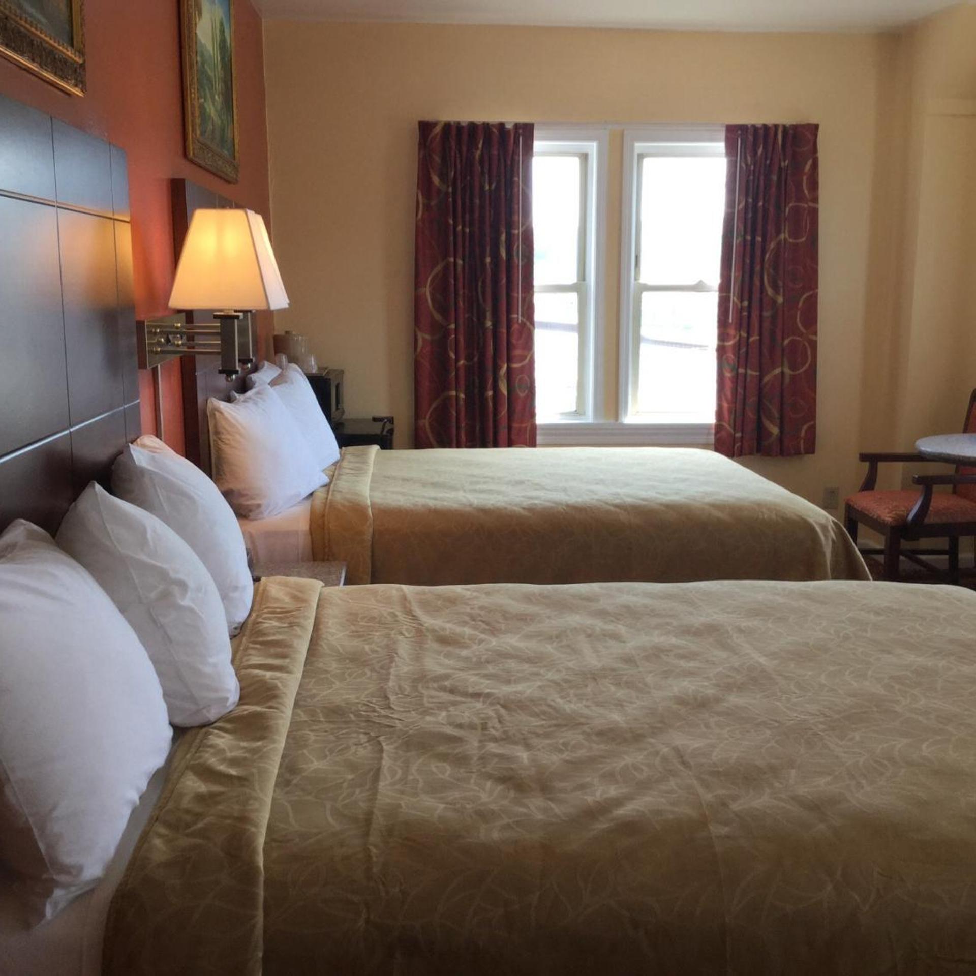 Deluxe, 2 Double Beds