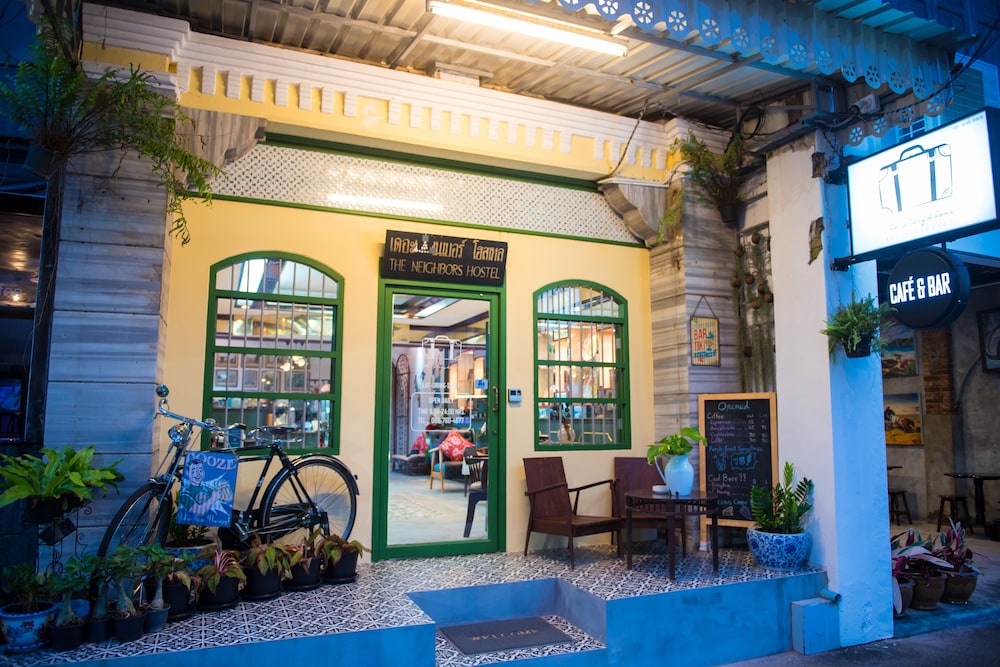 The Neighbors Hostel - Adults Only 3/36