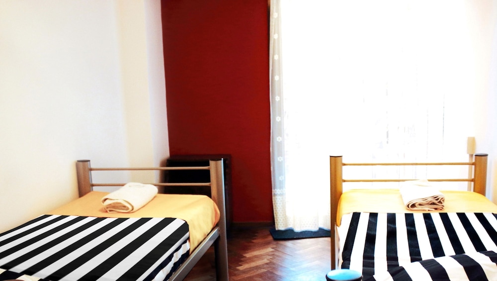 Play Hostel Soho 14/50