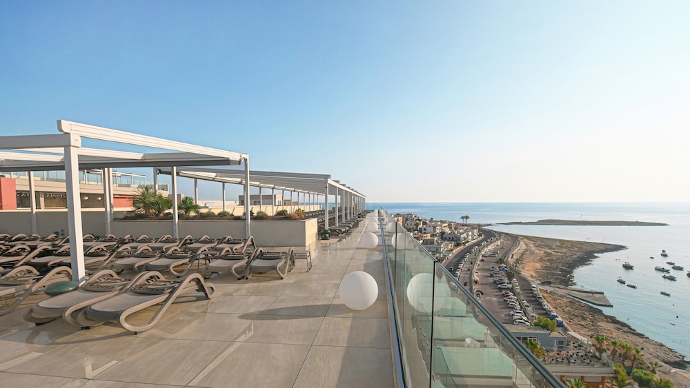 Qawra Palace Resort & Spa 44/66