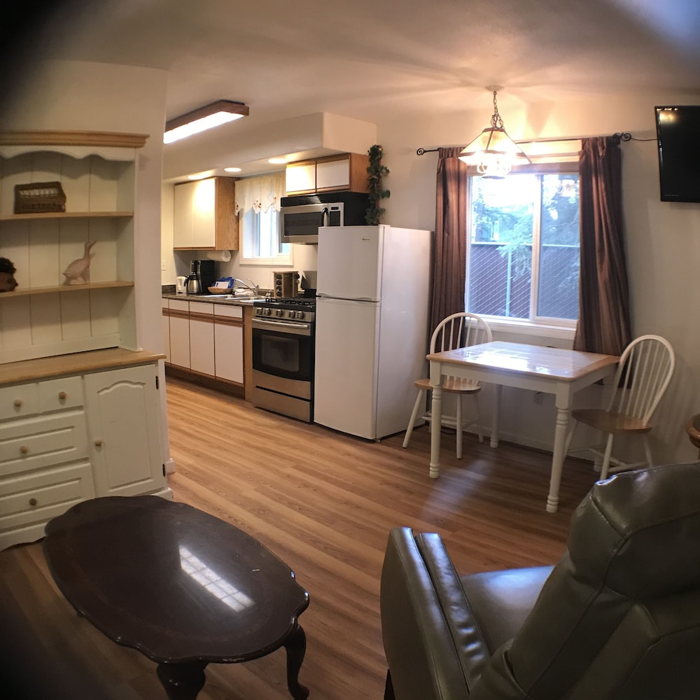 7 Gables Inn Suites 30/50