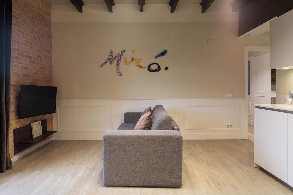 Enjoybcn Miro Apartments 7/50