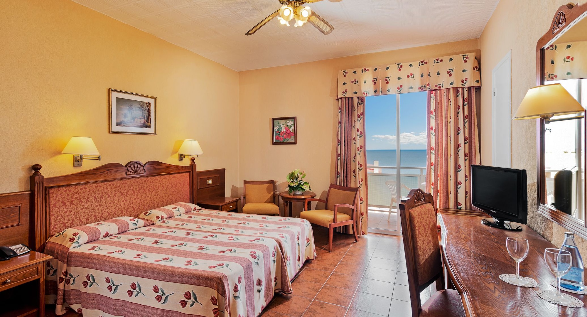 DOUBLE room with Balcony