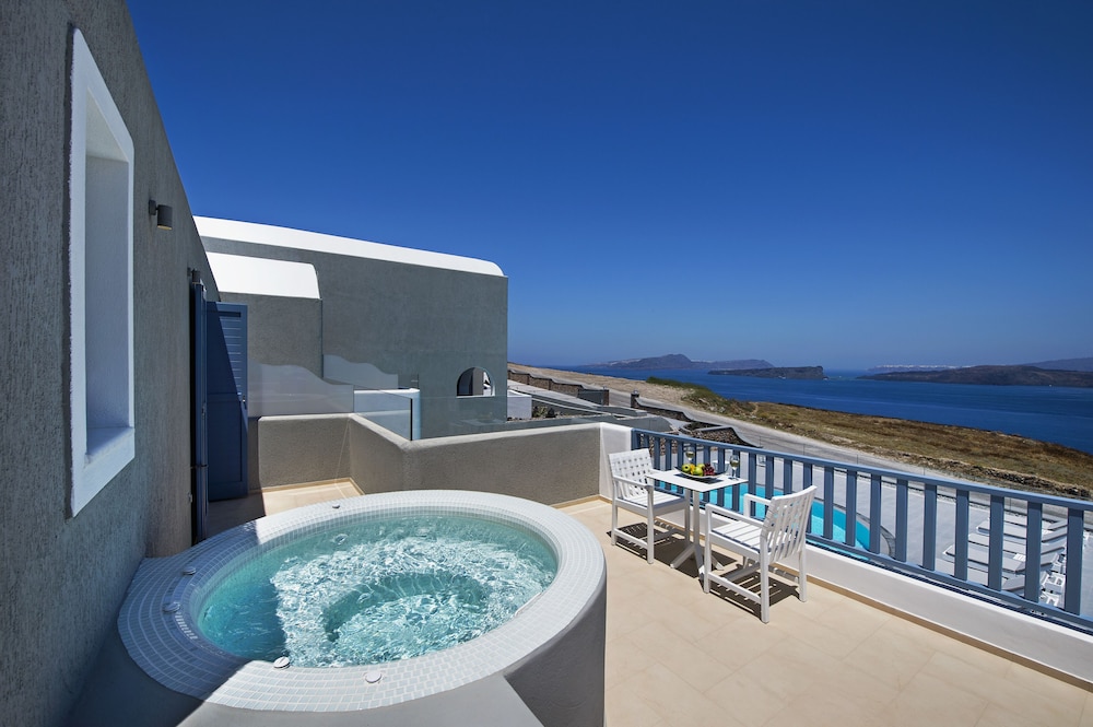 Acroterra Rosa in SANTORINI