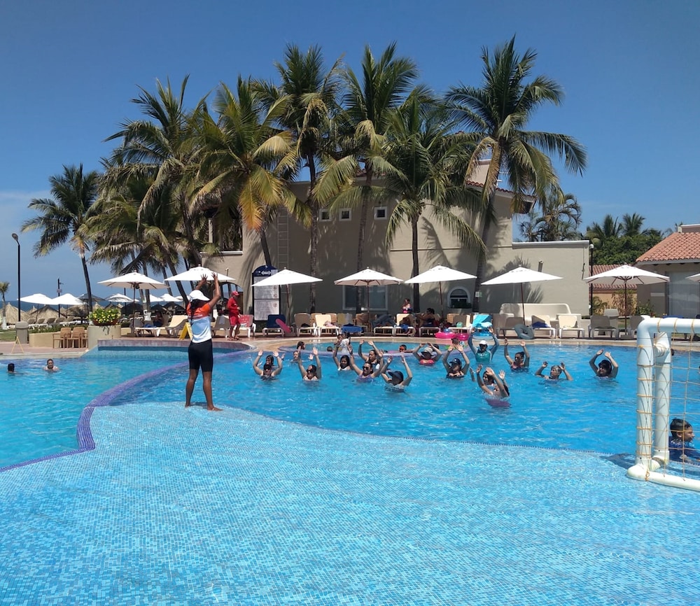 Tesoro Ixtapa 40/54