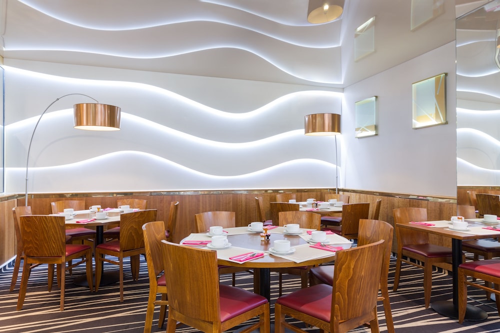Mercure Paris Nanterre 35/48