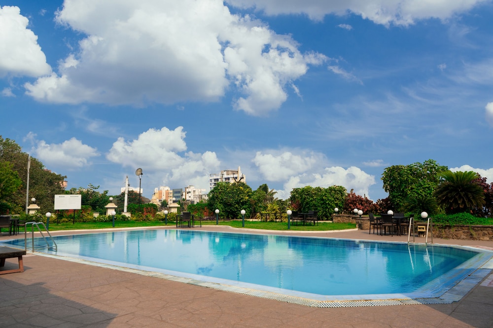 Welcomhotel By Itc Hotels Devee Grand Bay 67/71