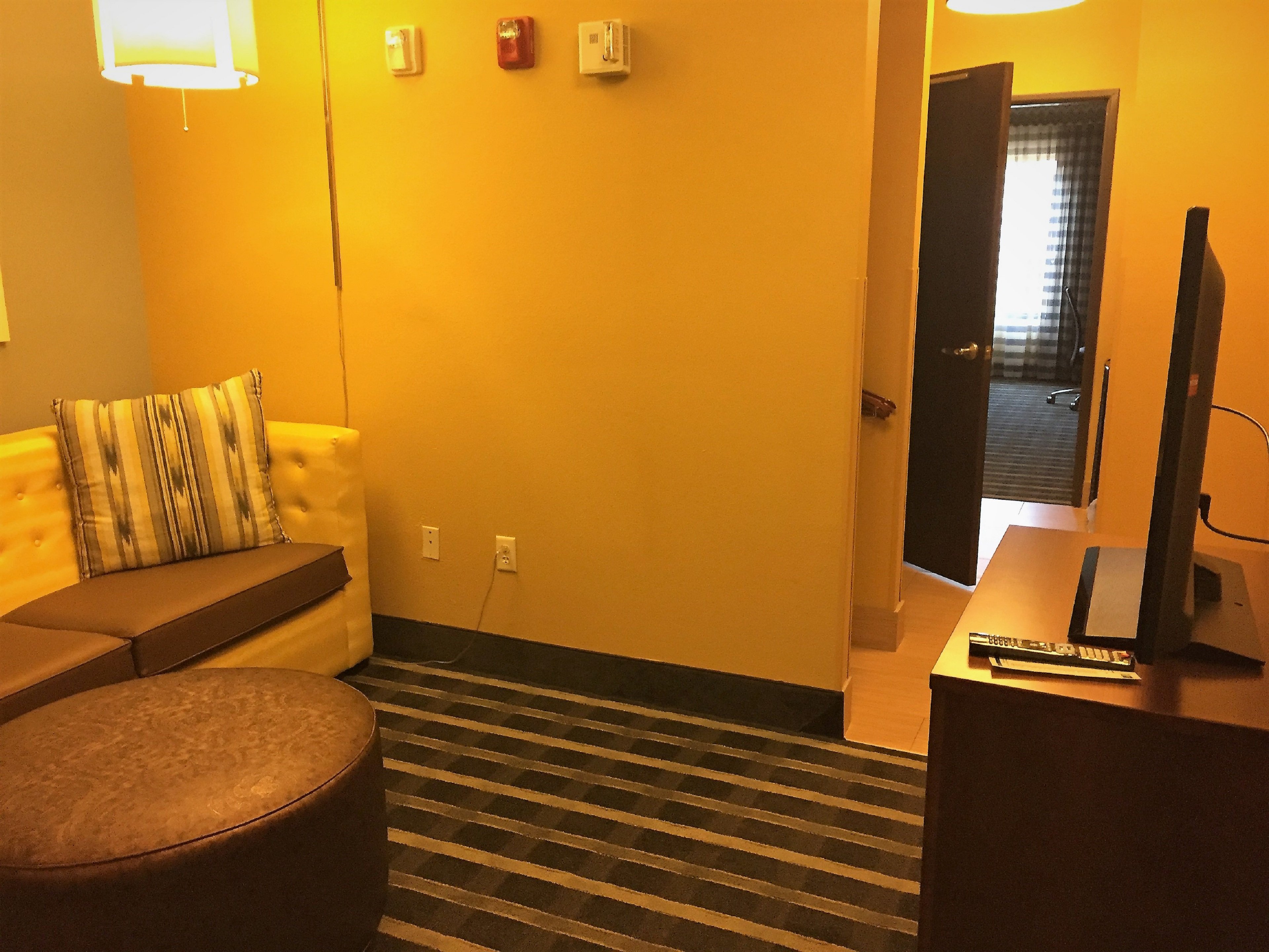 Holiday Inn Express Hotel and Suites Perry-National Fairground Area 52/68