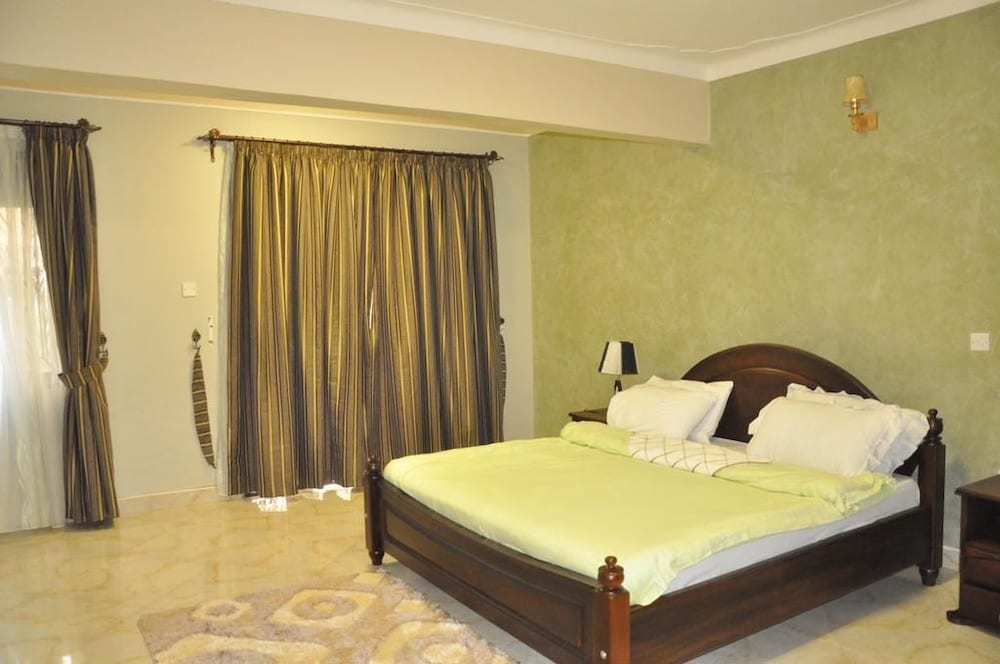 Greens Guest Homes 15/48