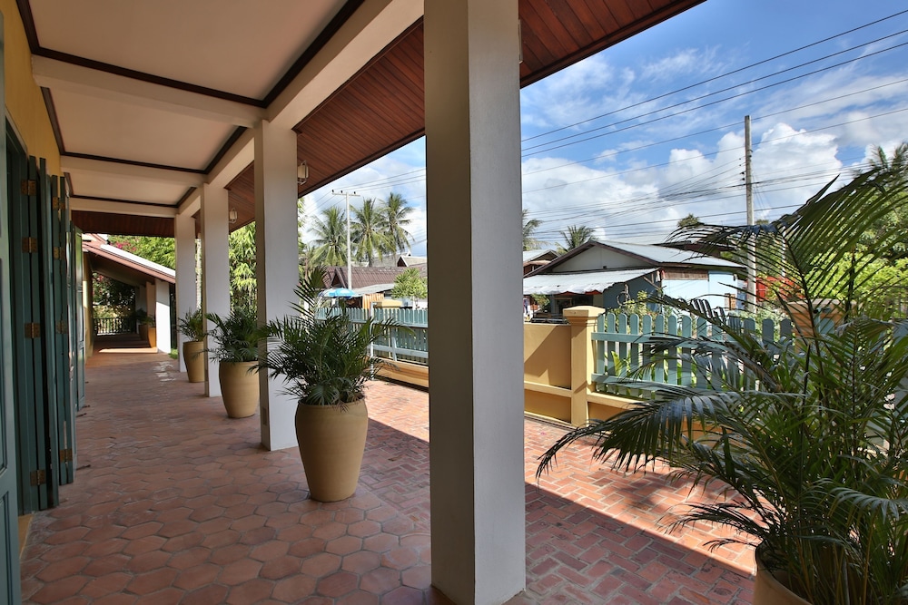 THE APSARA RIVE DROITE 44/50