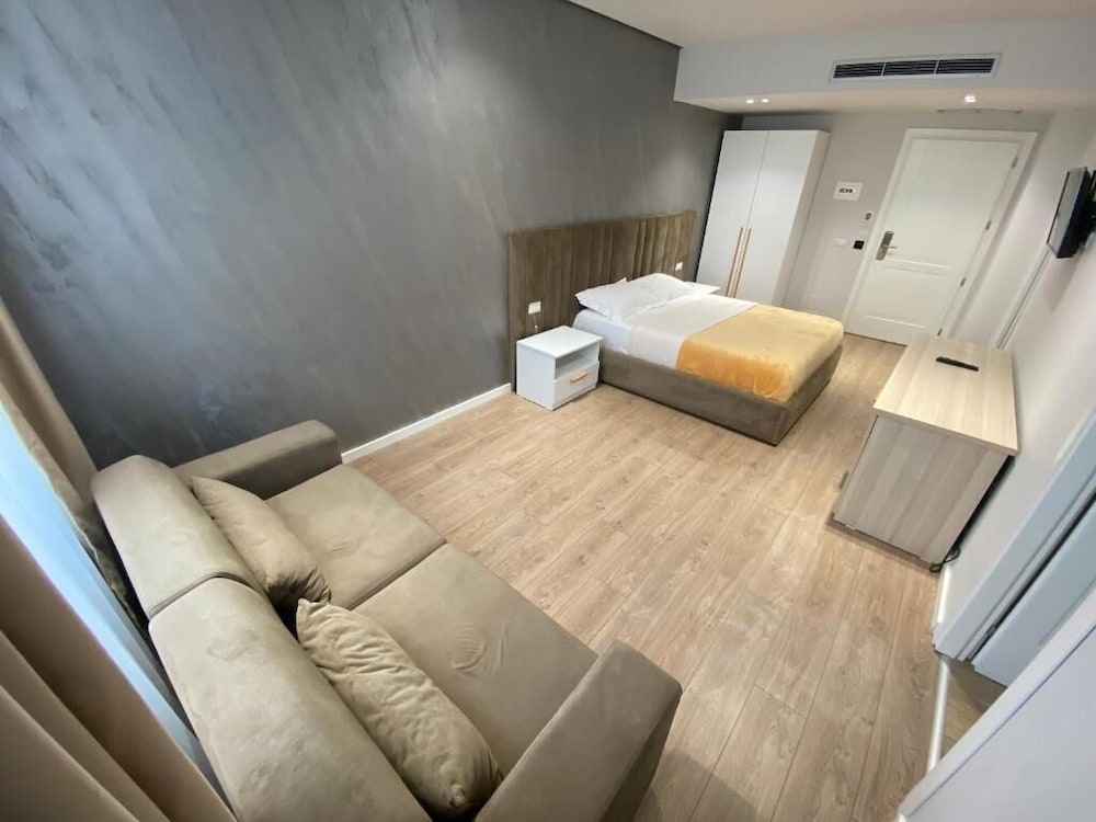 Hotel Alion 12/48