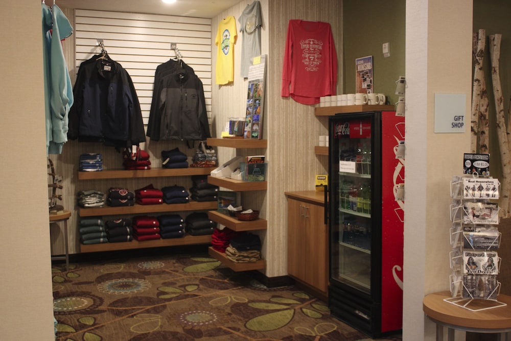 Holiday Inn Express Munising-Lakeview 4/68