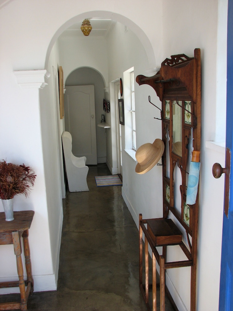 Blue On Blue Bed And Breakfast 11/36