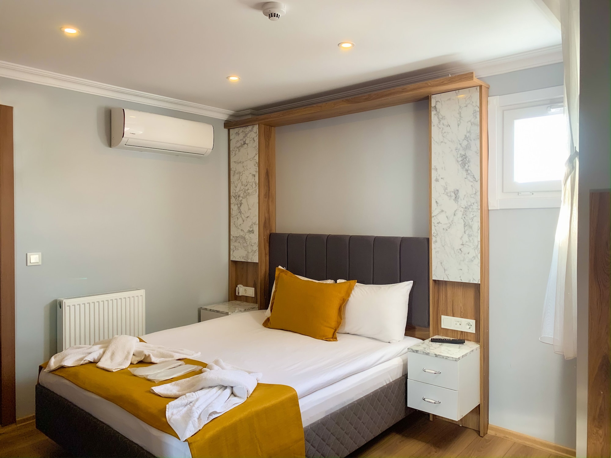 ECONOMY, DOUBLE BED