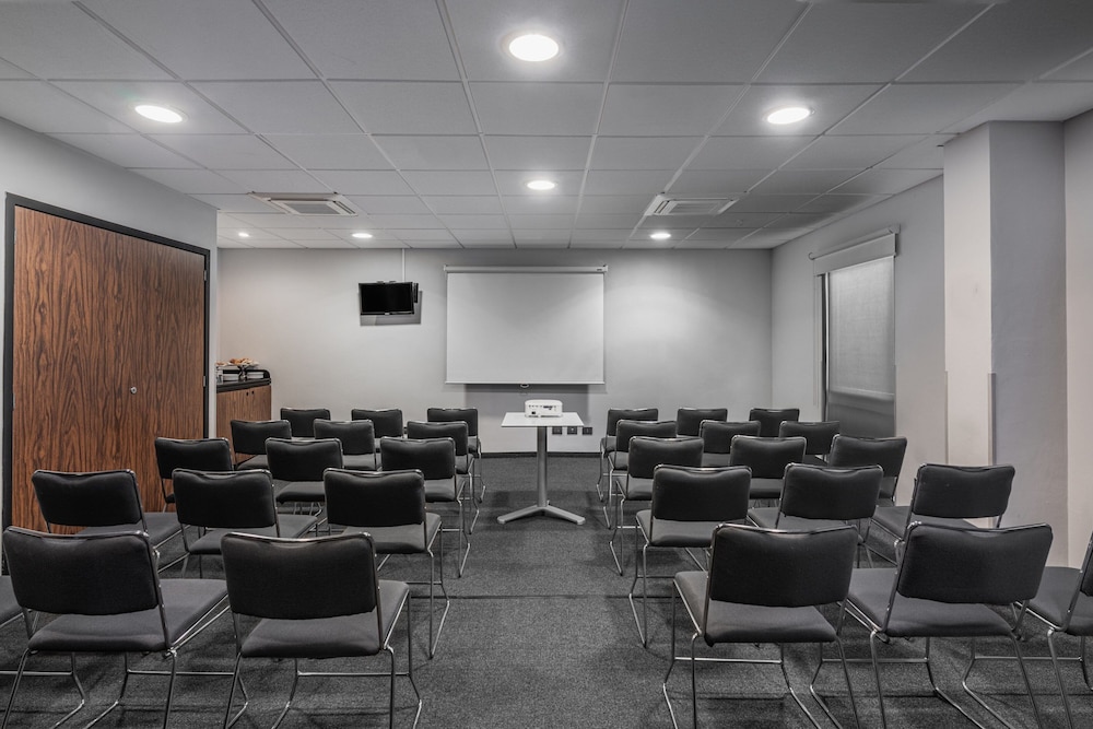 City Express by Marriott Queretaro Jurica 61/71