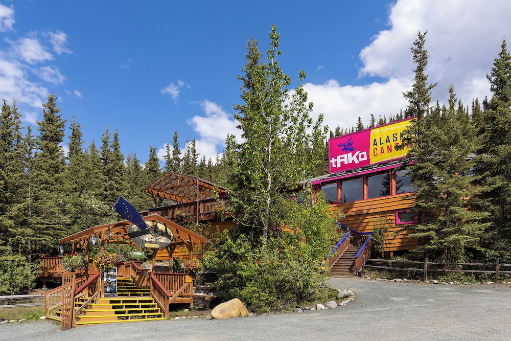 Denali Crow s Nest Cabins 37/48