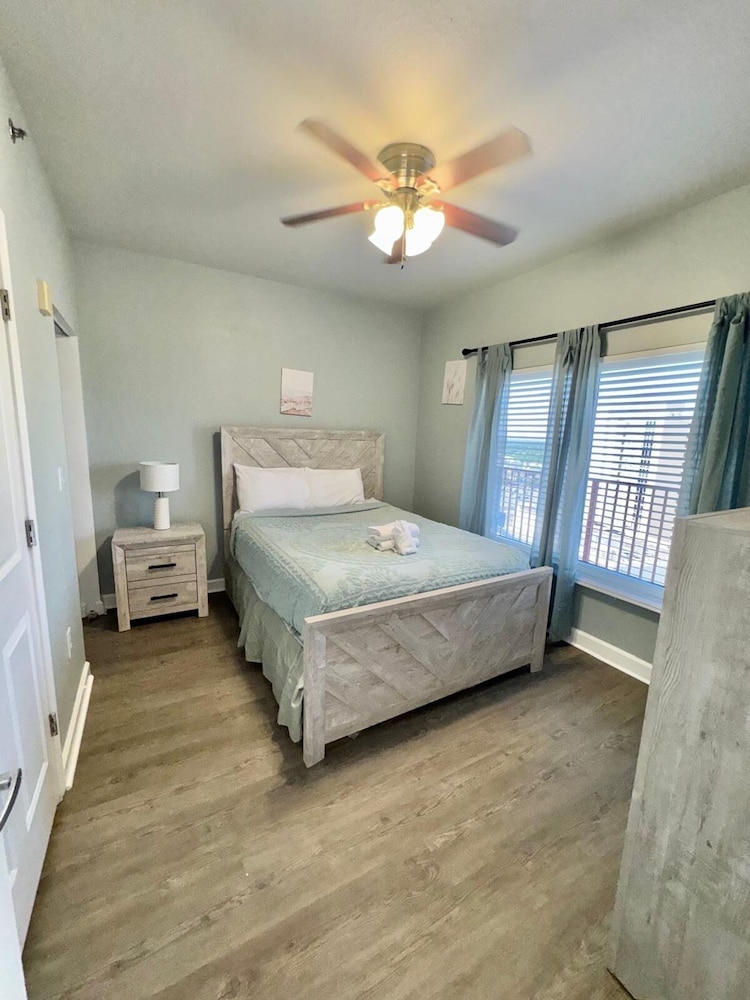 Shores of Panama Beach Resort 20/50