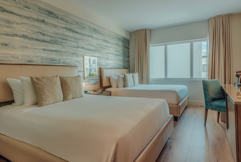 PREMIUM, 2 QUEEN BEDS, COURTYARD VIEW