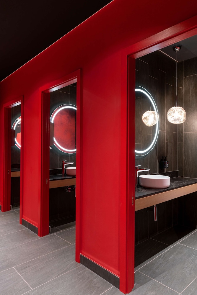 Radisson RED Hotel, Johannesburg Rosebank 32/75