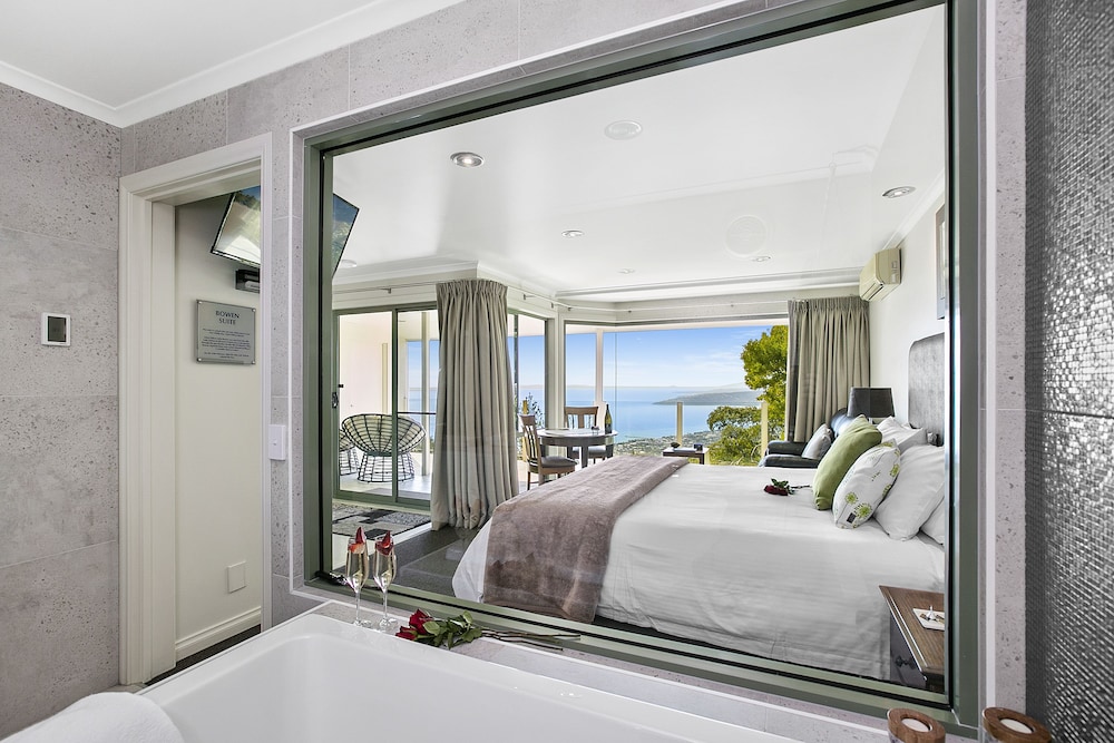 Arthurs Superb Views Luxury Retreat 43/43