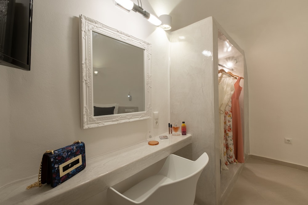 Santoterra Antigua Luxury Suites 45/50